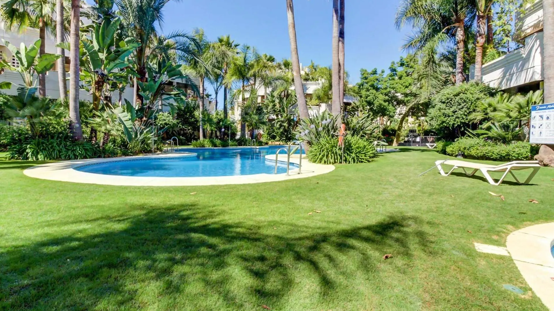 Colorlife Apartment Marbella 0*,