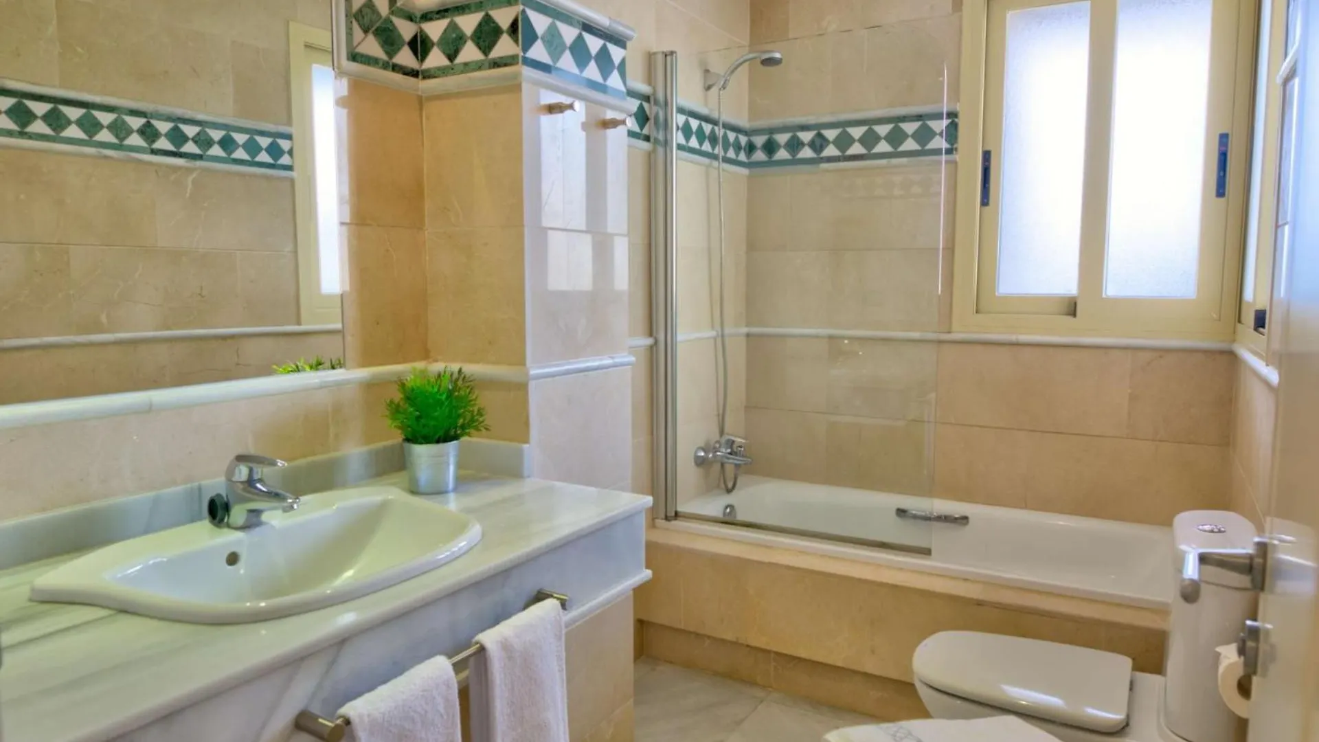 Colorlife Apartment Marbella Spanyolország